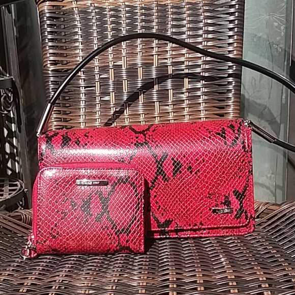 Nine West Handbags - 🐞Nine West Reptile Bag & Wallet🐞